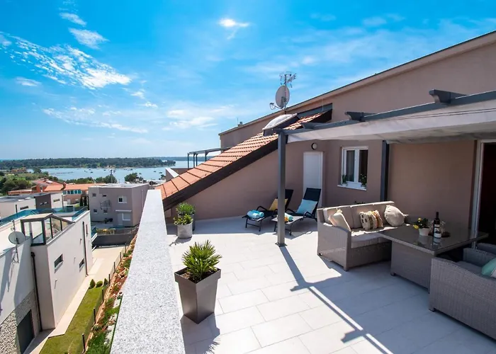 Apartments Megy Mit Meerblick In Medulin,Istrien