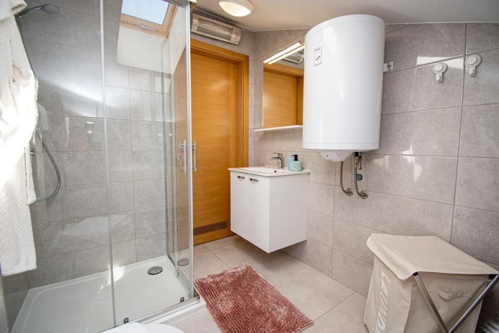 Apartment Megy Mit Meerblick In Medulin,istrien Medulin