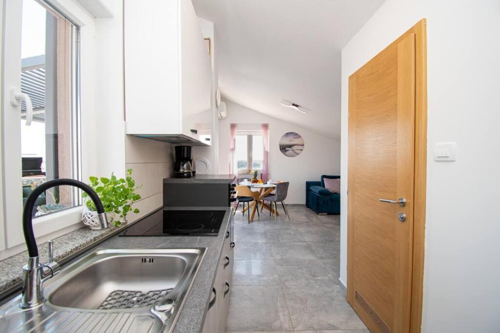 Apartment Megy Mit Meerblick In Medulin,istrien *