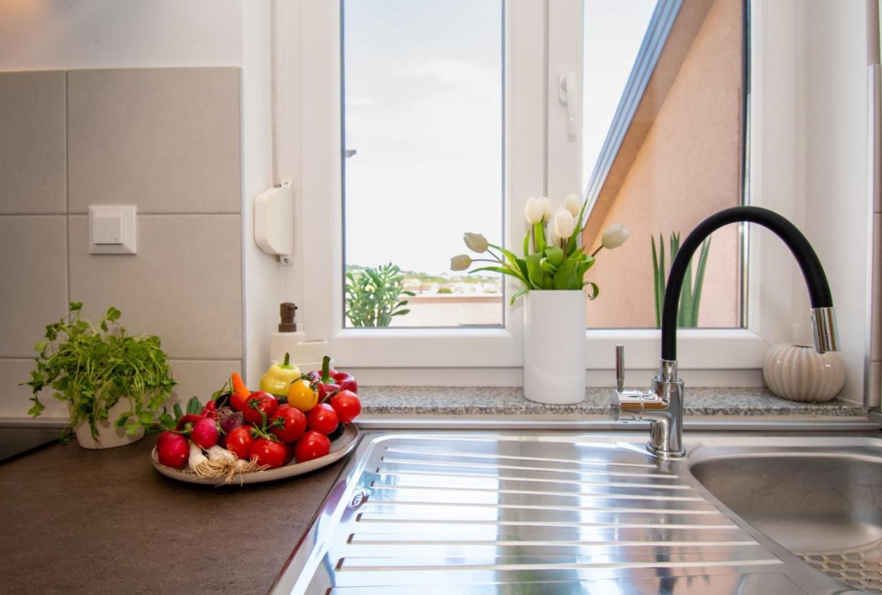 Apartment Megy Mit Meerblick In Medulin,istrien Medulin