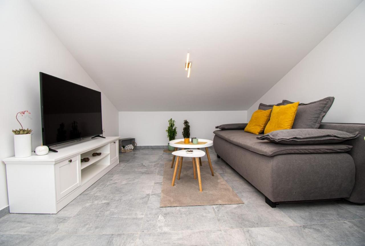 Megy Mit Meerblick In Medulin,istrien Apartment